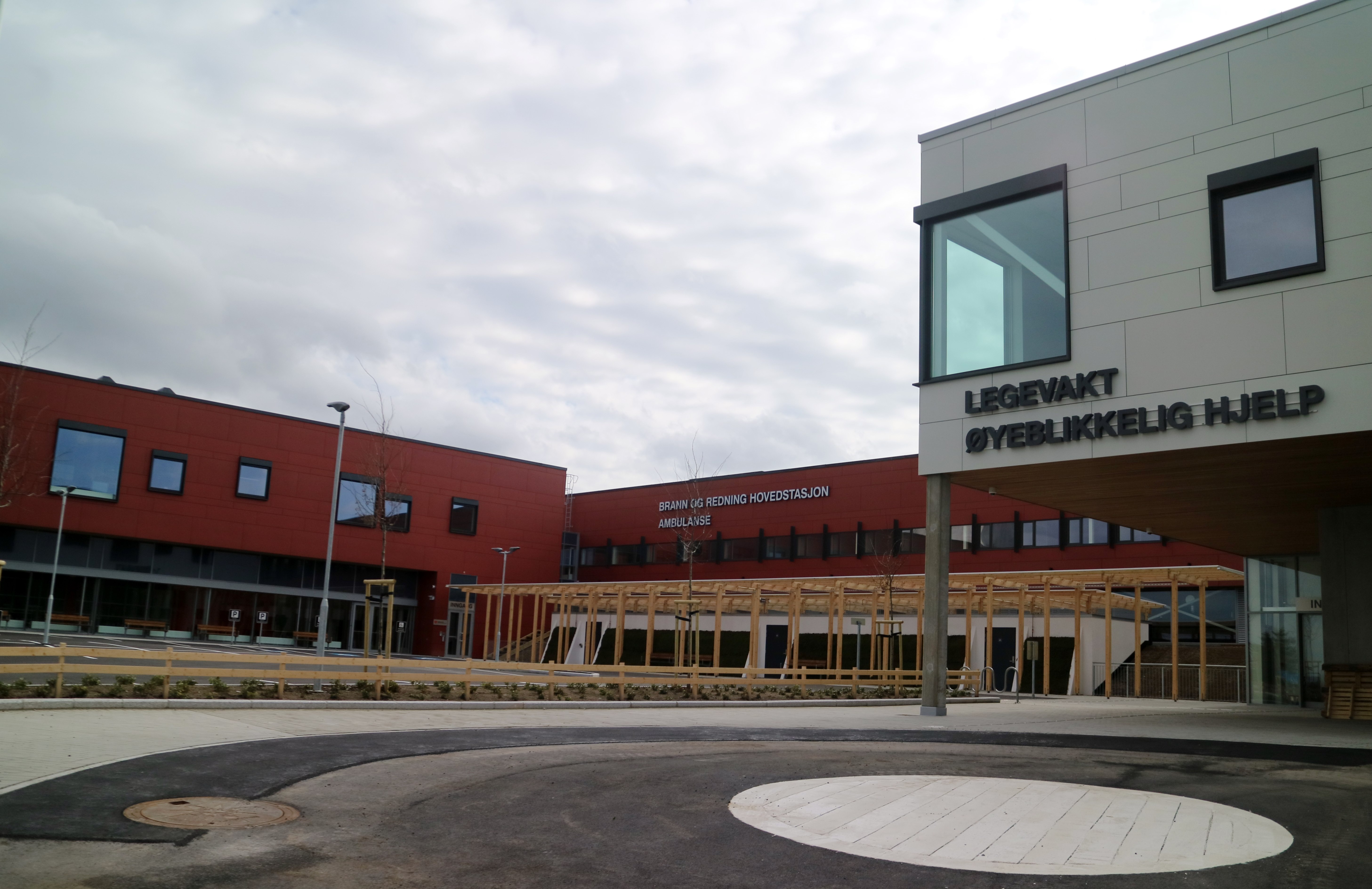 Brann%20og%20redning%20hovedstasjon%20(3)