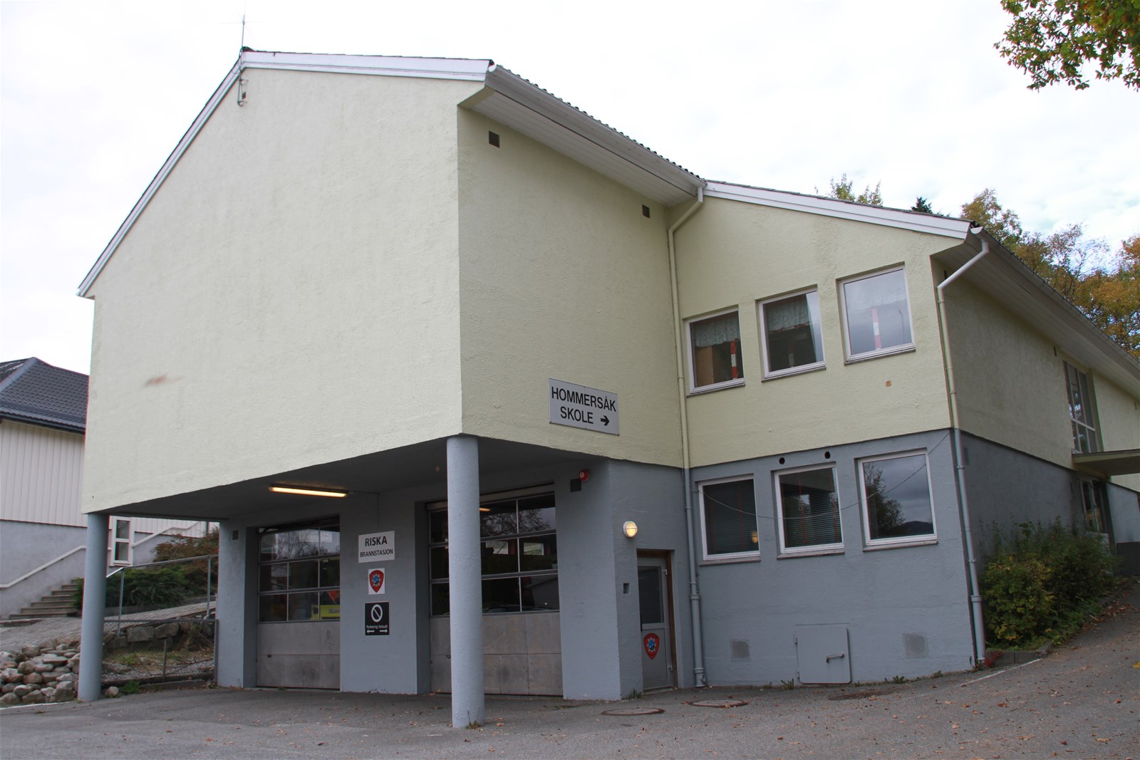 Riska%20brannstasjon%20foran