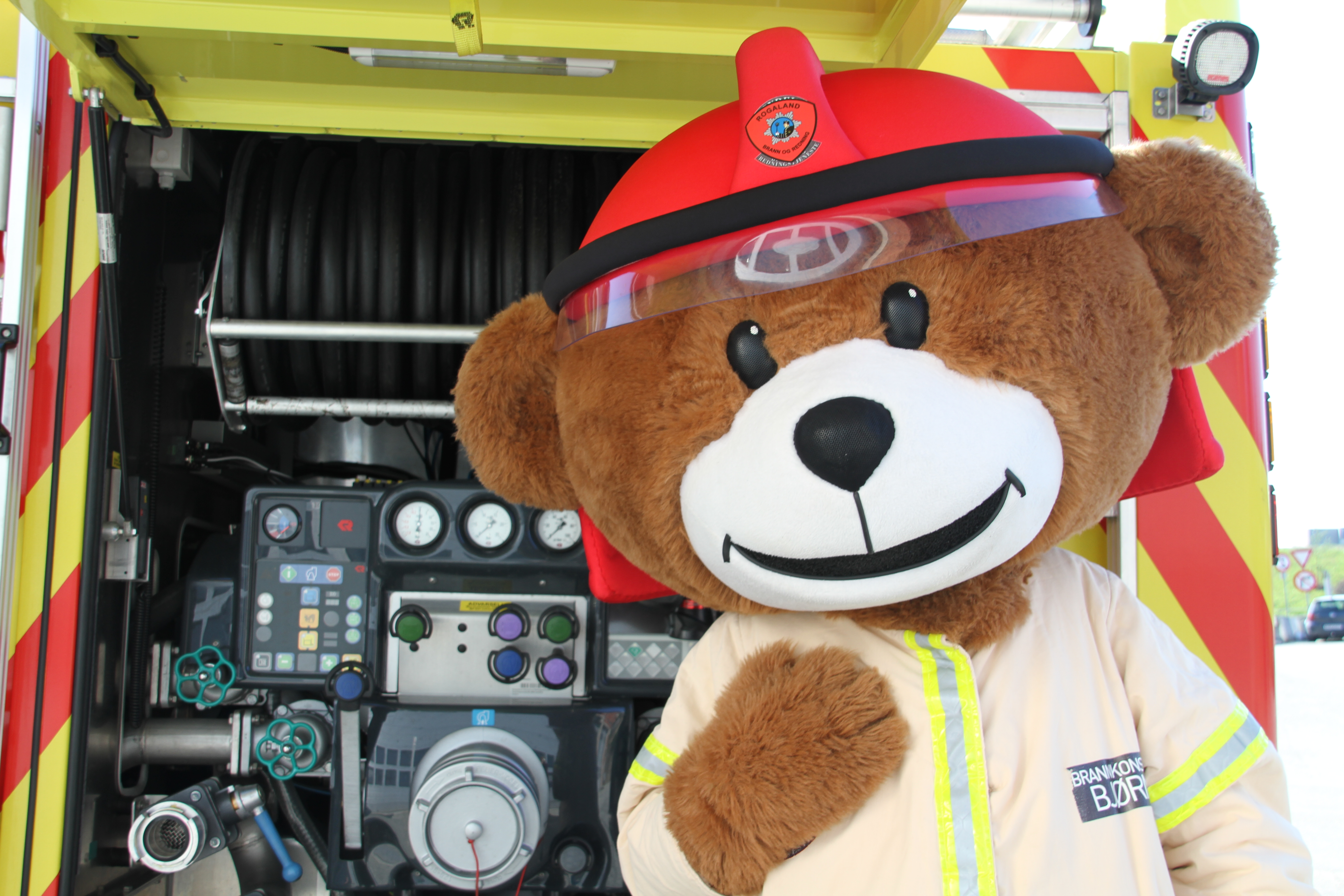 Bj%C3%B8rnis%20bak%20brannbil